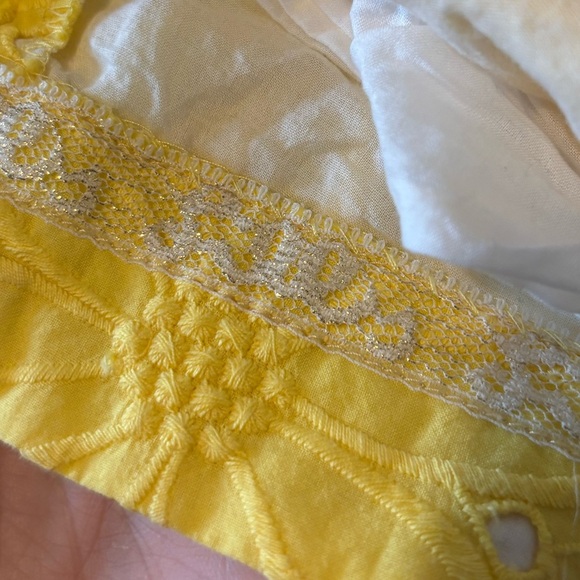 Lilly Pulitzer | Annabelle Shift Dress Yellow Daisy eyelet | Women’s 2 - Picture 5 of 8